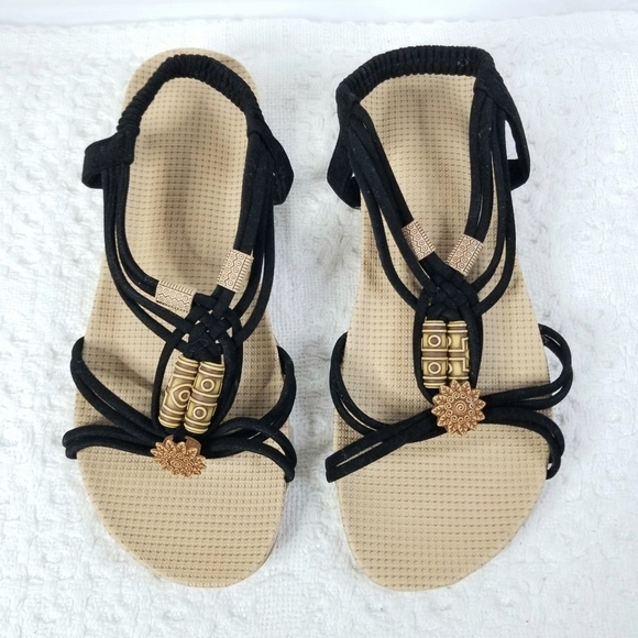 Black Flat Casual Bohemian Beach Style Beaded  Summer Sandals, size 7 - Picture 1 of 10